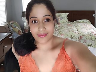 Sexy Nisha Bhabhi Fingered Her Ex-boyfriend By Putting Cucumber In Pussy