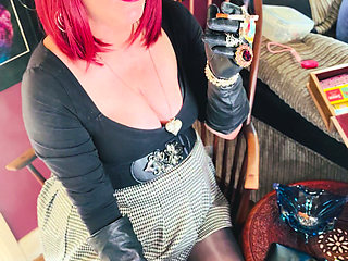 A Naughty secretary Tina Snua Dons Leathe Gloves, Jewellery & Chain Smokes 2 Cigarettes - Smoking Pantyhose
