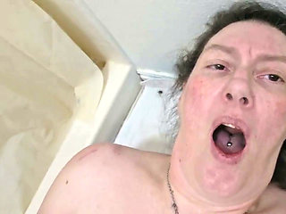 Cripplefreak4u Upclose of Fucking Machine on Ass and Pussy