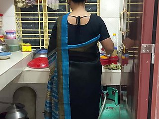 I saw my aunty cooking alone in the kitchen, I hugged her and started fucking