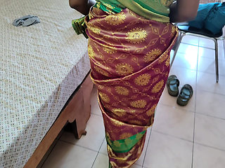 Housewife saree romance with neighbor uncle
