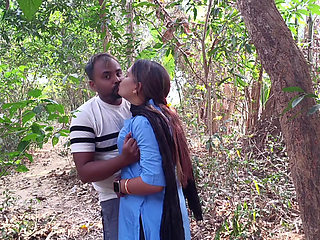 Odia college girl hard-core fuck with her boyfriend in forest, odia sex in outdoor forest