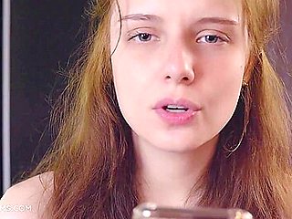 Small-tit Innocent Chick Sienna Kim Is Soloing In The Kitchen