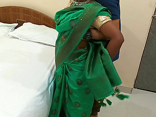 Beautiful Simran Bhabhi Hardcore Hot Blowjobs and Sex Video in Saree