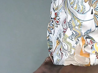 The naughty sister-in-law with big breasts goes to the brother-in-law's bedroom