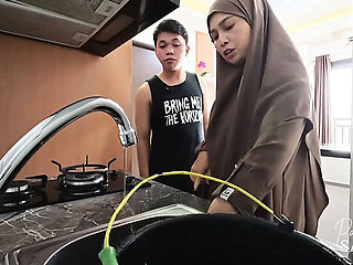 Hijab Neighbor Fucks Me When She Asks for Help Fixing Tap Water