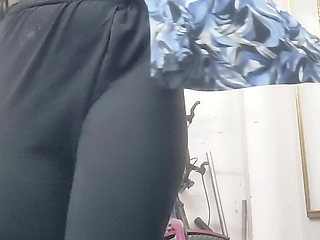 Desi housewife showing boobs and pussy doing fingering