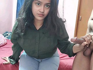 Horny Bengali Secretary Fucks her Boss in Delhi to get her Raise to maintain her Sexy Figure