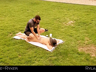 Sex in the Backyard, Hope the Nieghbors Didnt See!