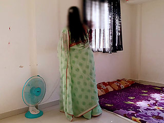 Riya Bhabhi shook her boyfriend's penis and sucked it