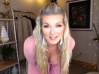 Chubby blonde brianna solo masturbation