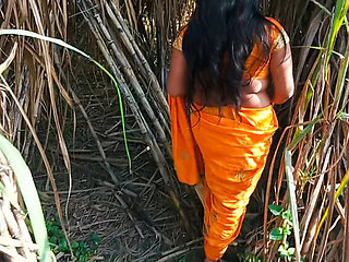 Desi Indian Mom Outdoor Sex with Big Natural Tits - Village Farm Fuck